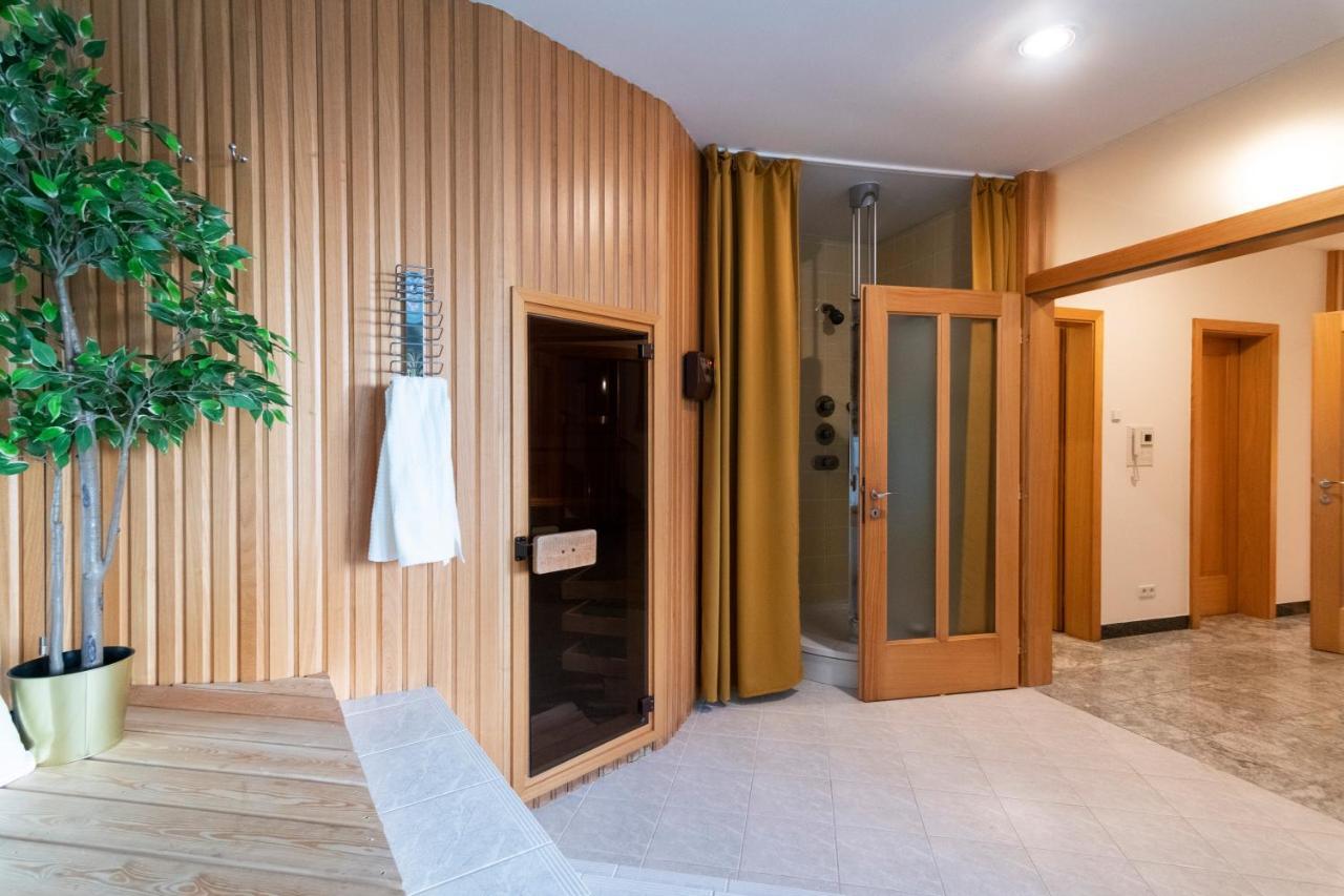 Unique Apartment With Private Pool, Cinema, Spa Praha Bagian luar foto