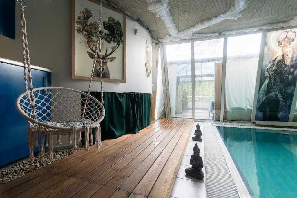 Unique Apartment With Private Pool, Cinema, Spa Praha Bagian luar foto
